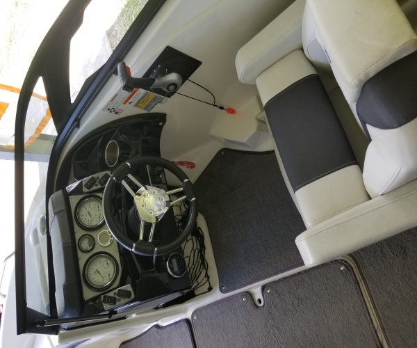 Used Boats For Sale in Chattanooga, Tennessee by owner | 2015 20 foot Larson Larson